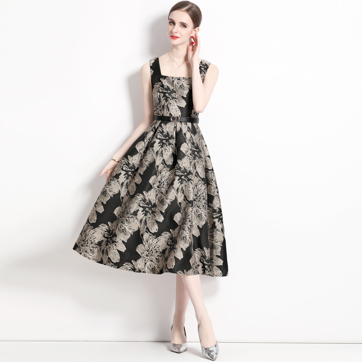 Summer sleeveless floral dress