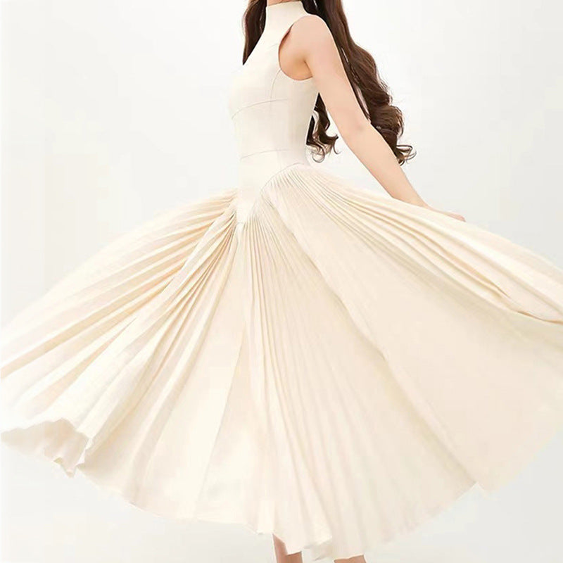 Pleated round neck sleeveless A dress with waist slimming long skirt
