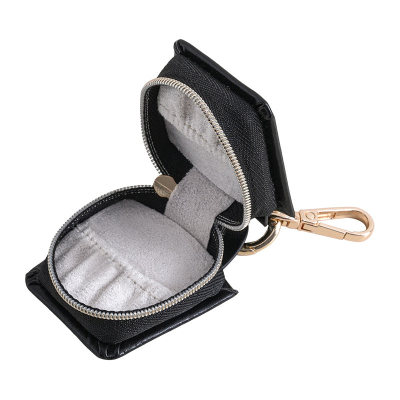 Mini pendant jewelry box for travel