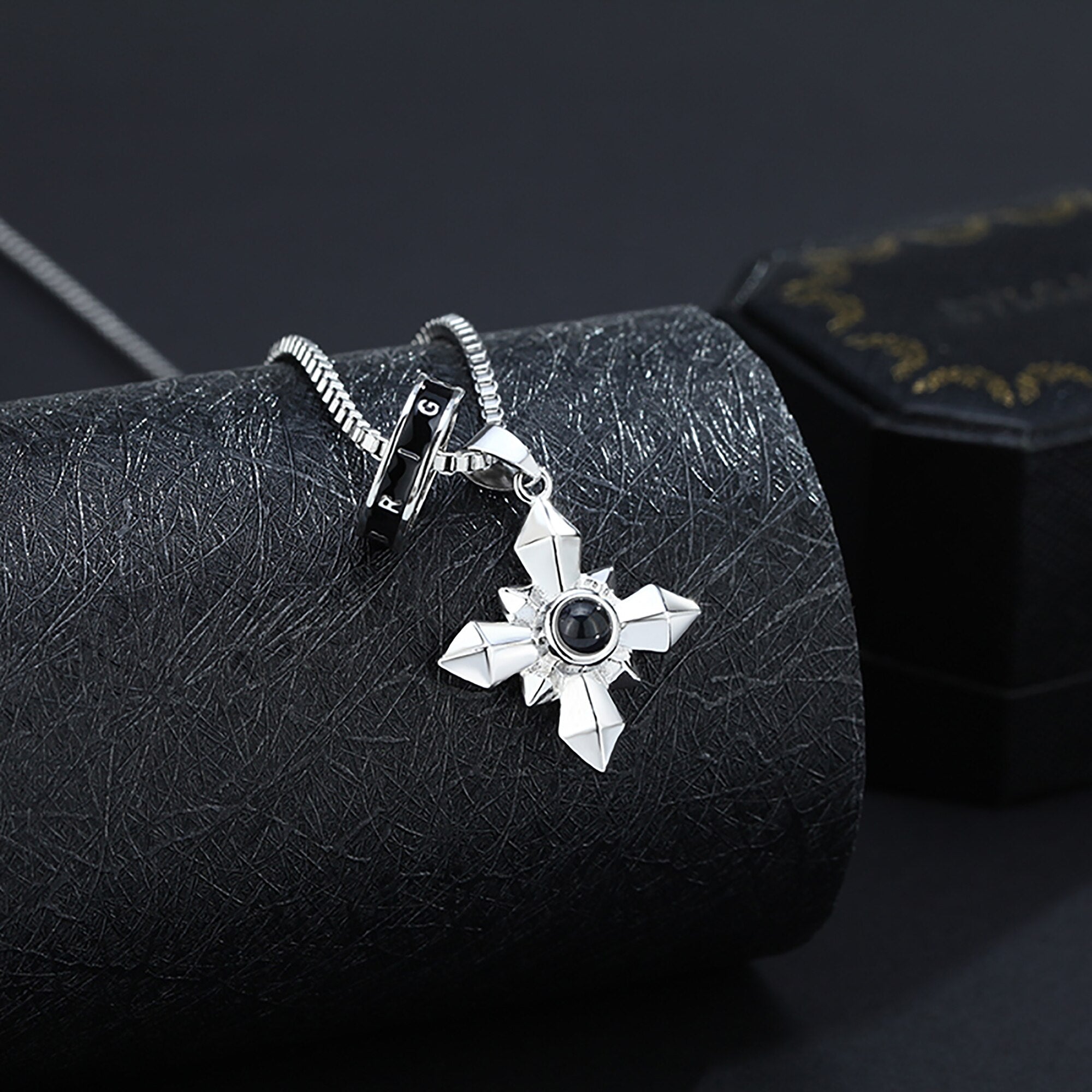 Customized photo ringProjection Necklace Pendant Jewelry For Lover Girlfriend
