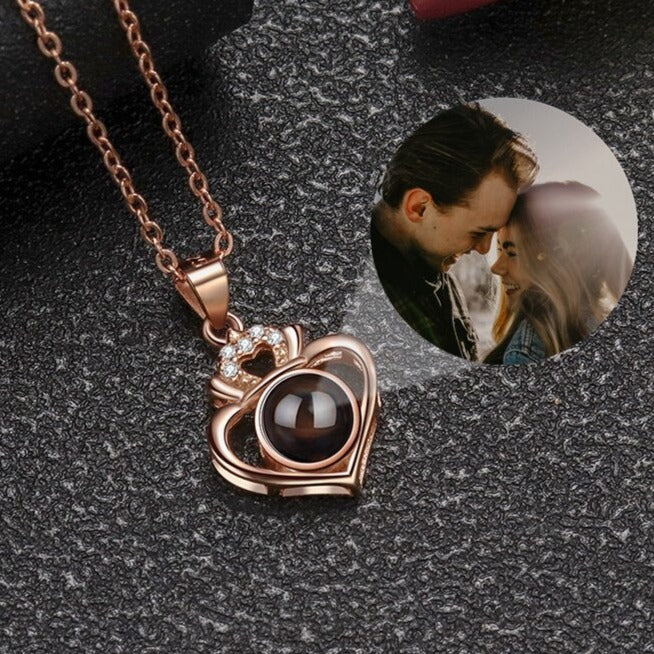 Customized Projection Necklace Heart Photo Projection Necklace for Women Girl Friend Ladies Gifts