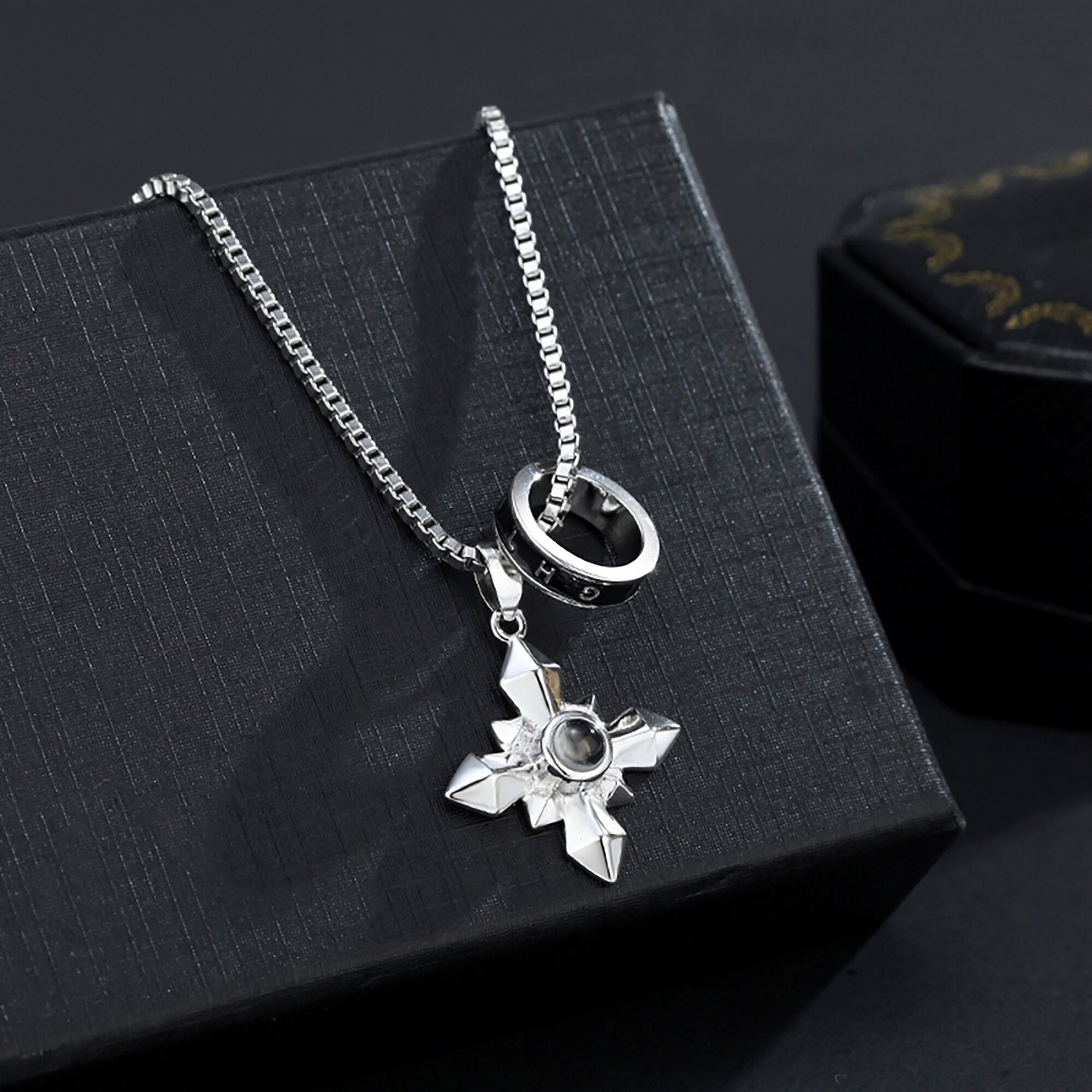 Customized photo ringProjection Necklace Pendant Jewelry For Lover Girlfriend