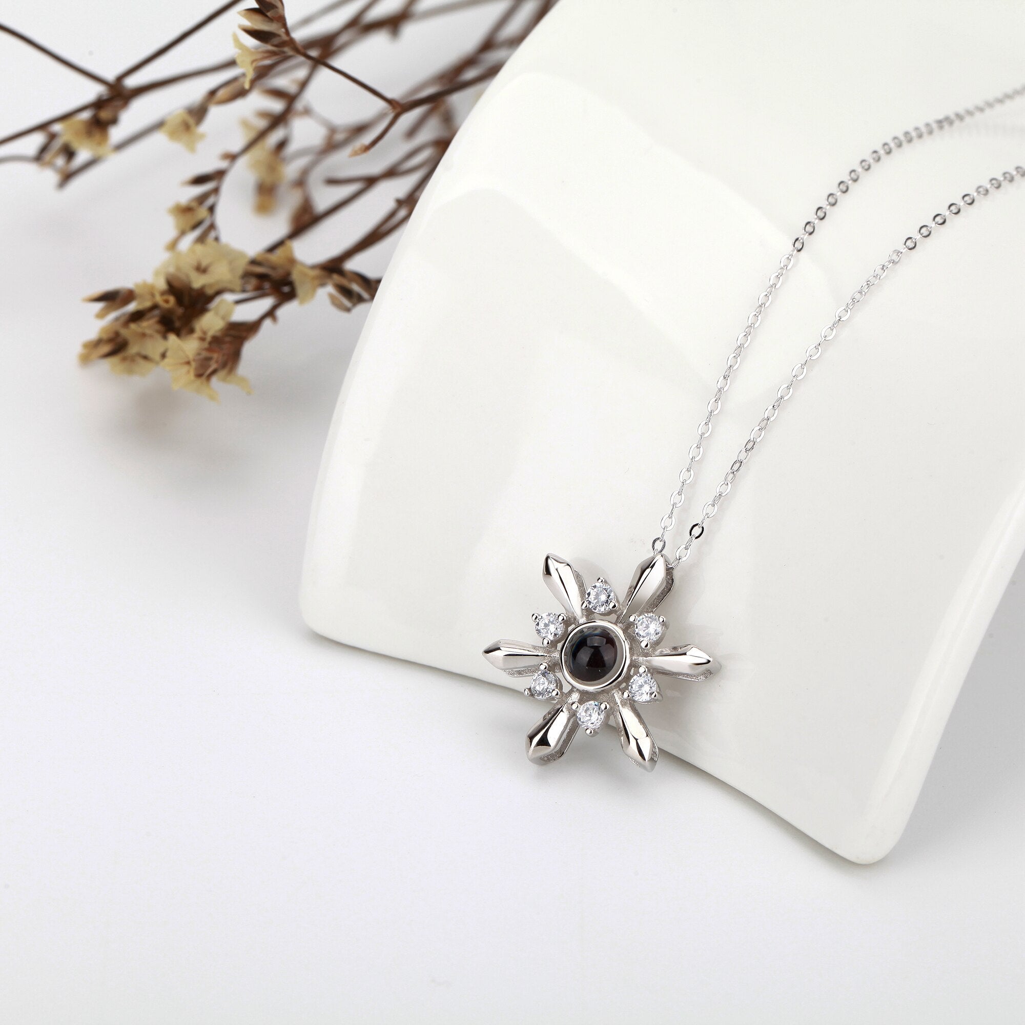 Snowflake Shaped Projection Necklace Photo Charming Jewelry Memorial Gifts