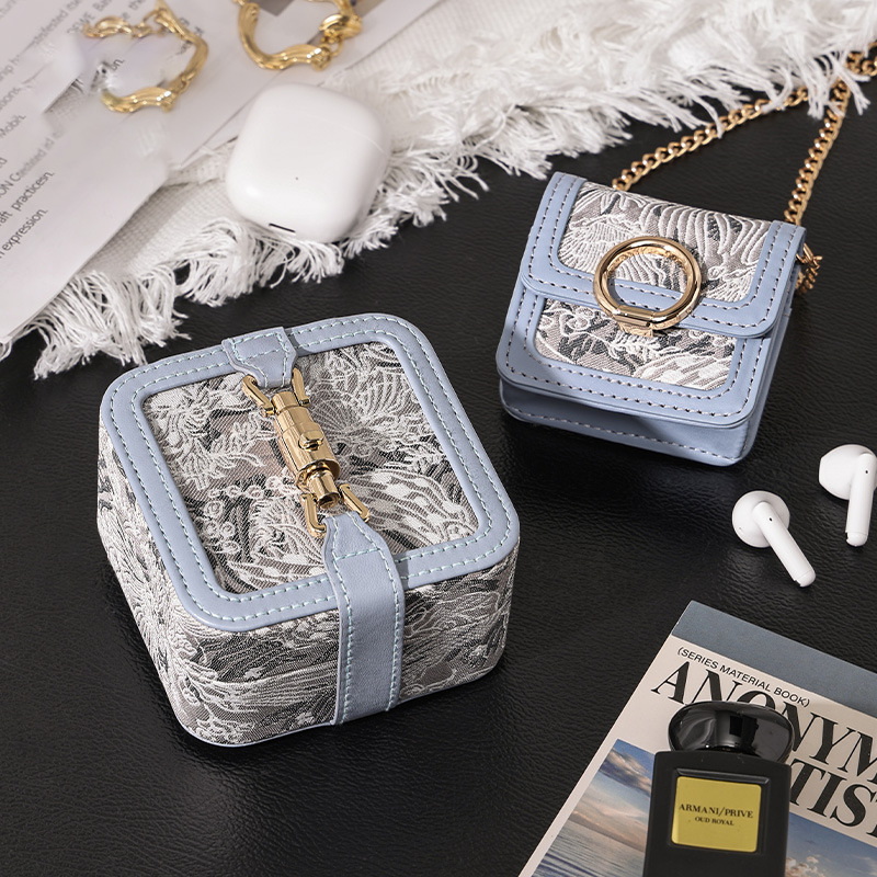 Retro embroidery portable jewelry box