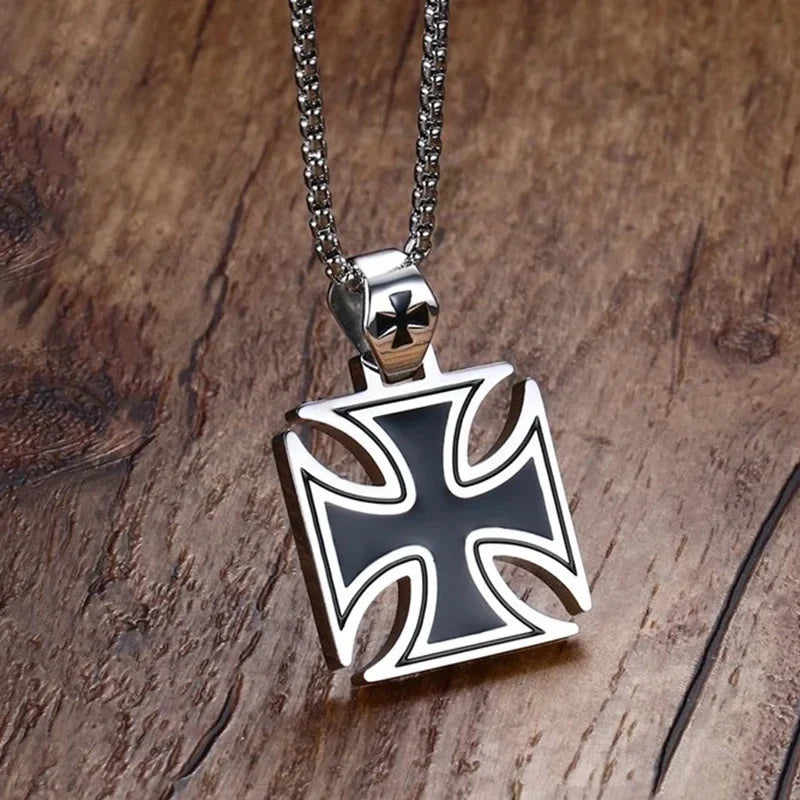 Retro Templar Cross Pendant Necklace