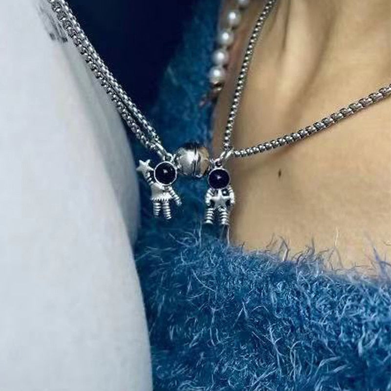 2Pcs Magnetic Couple Necklace Astronaut Pendant  Heart Star Choker Valentine&