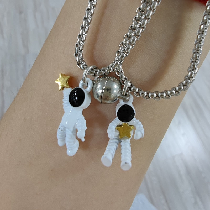 2Pcs Magnetic Couple Necklace Astronaut Pendant  Heart Star Choker Valentine&