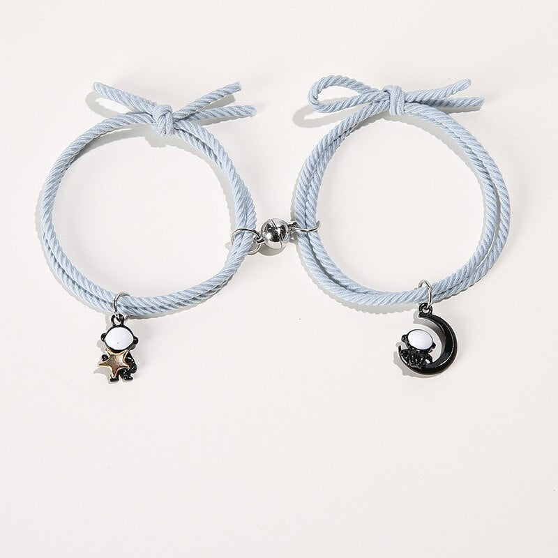2Pcs/ Set Cartoon Magnetic Couple Bracelets with Moon Robots Pendant