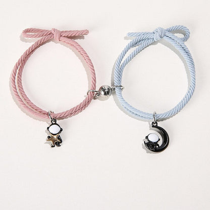 2Pcs/ Set Cartoon Magnetic Couple Bracelets with Moon Robots Pendant