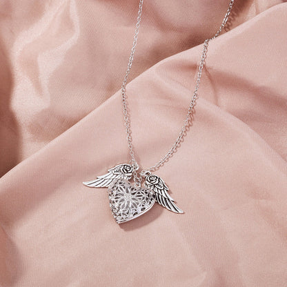Dark Luminous Stone Fluorescent Love Luminous Necklace Natural Crystal Luminous Pendant