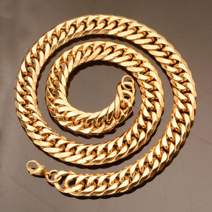 chunky gold necklace