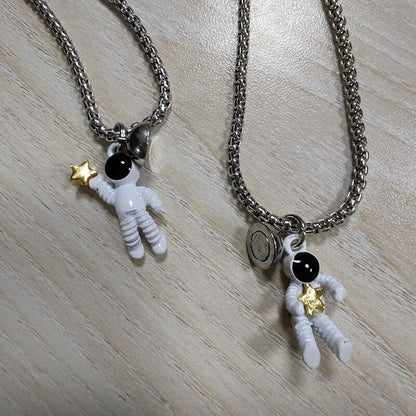 2Pcs Magnetic Couple Necklace Astronaut Pendant  Heart Star Choker Valentine&