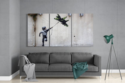 War Kite Mega Glass Wall Art