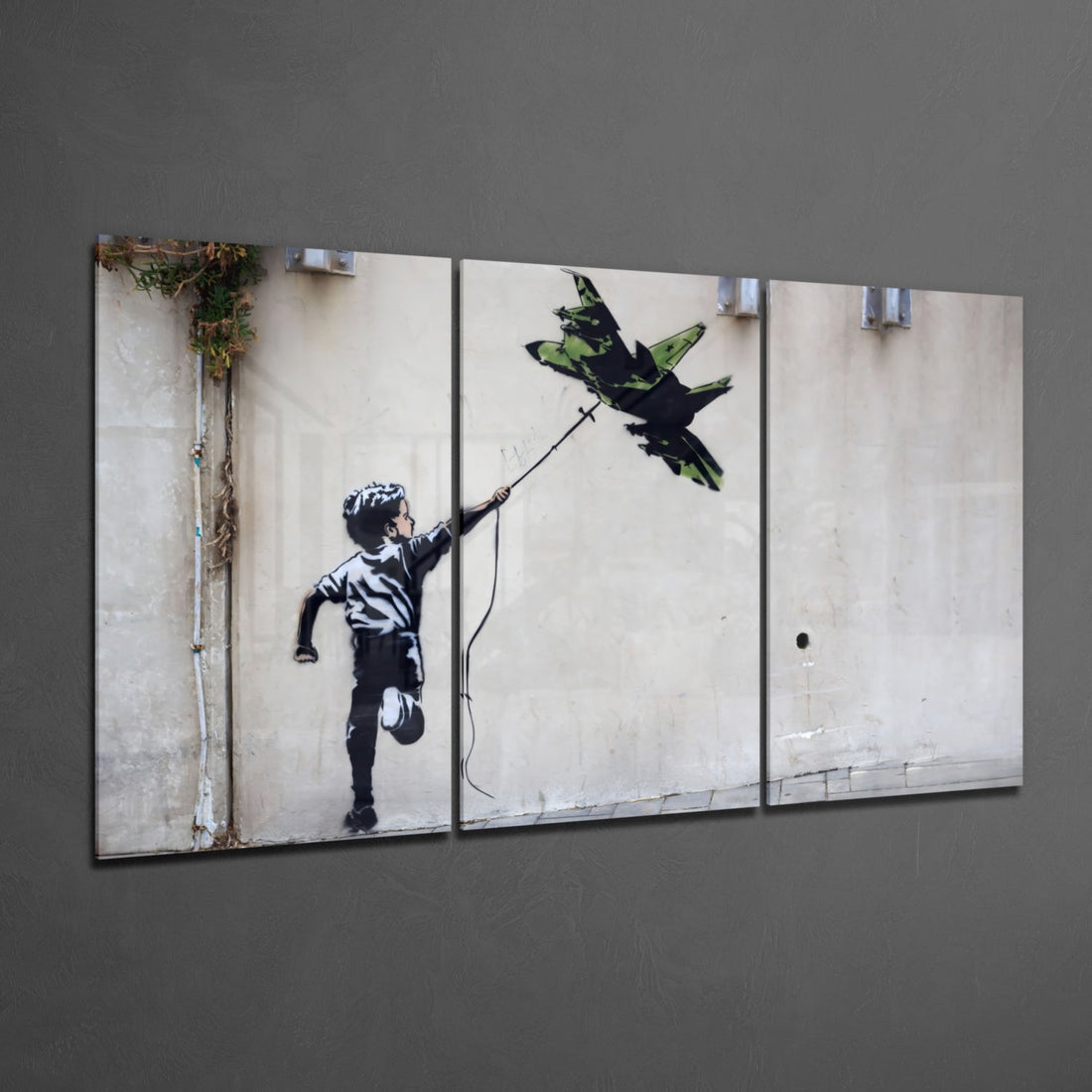 War Kite Mega Glass Wall Art
