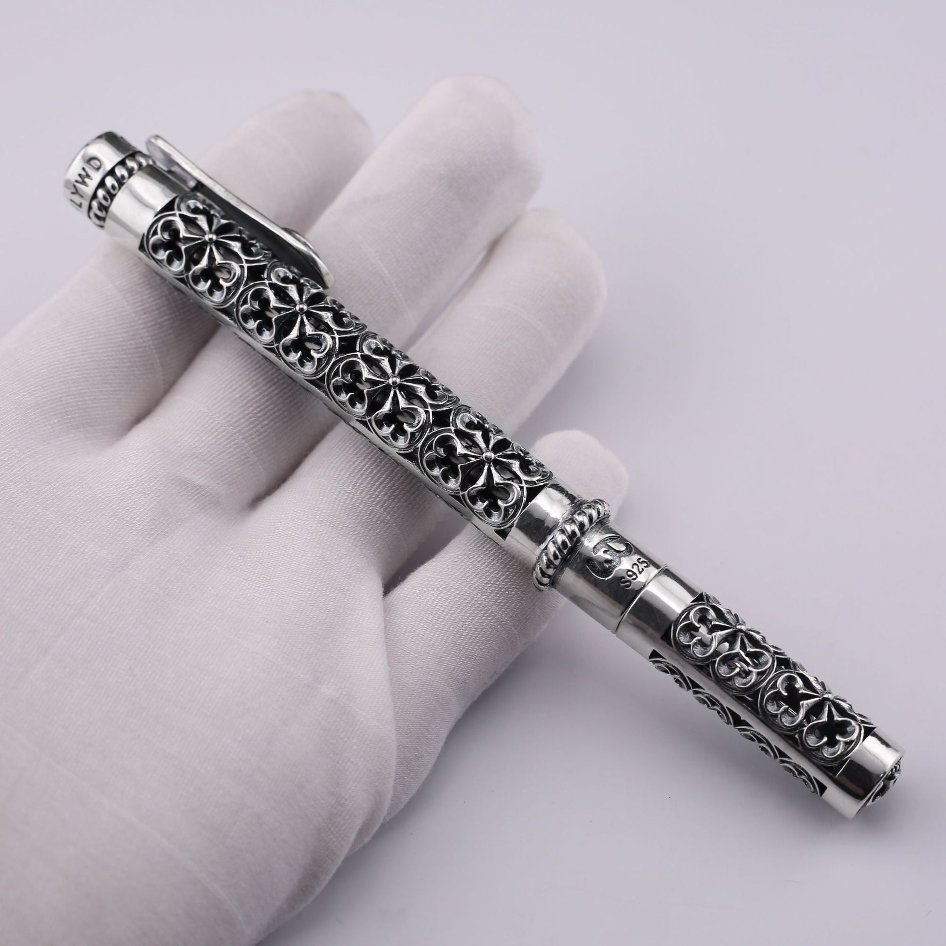 Hollow carved business signature pen