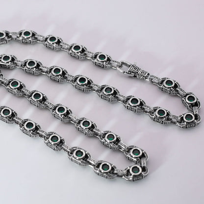 Aragogaceous pattern sapphire necklace for couples
