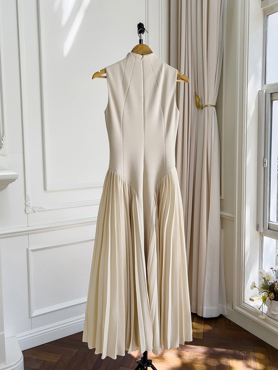 Pleated round neck sleeveless A dress with waist slimming long skirt