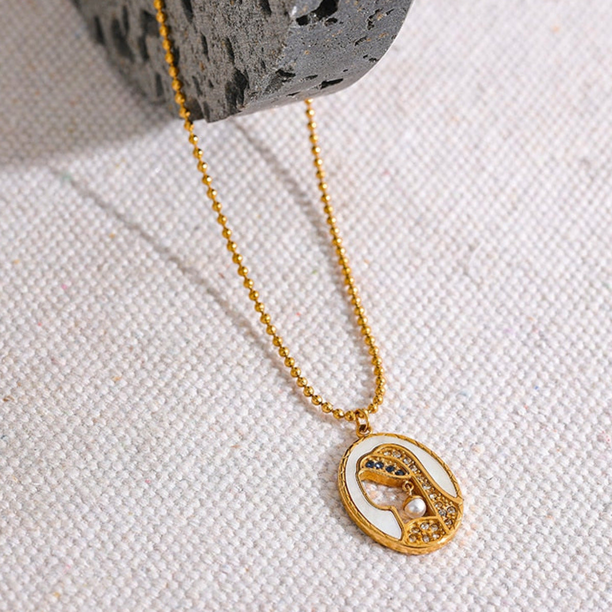 Girl with a pearl earring Pendant Necklace