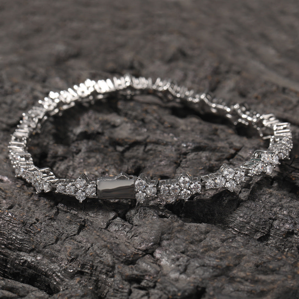 Diamond-studded high-end airplane tennis chain