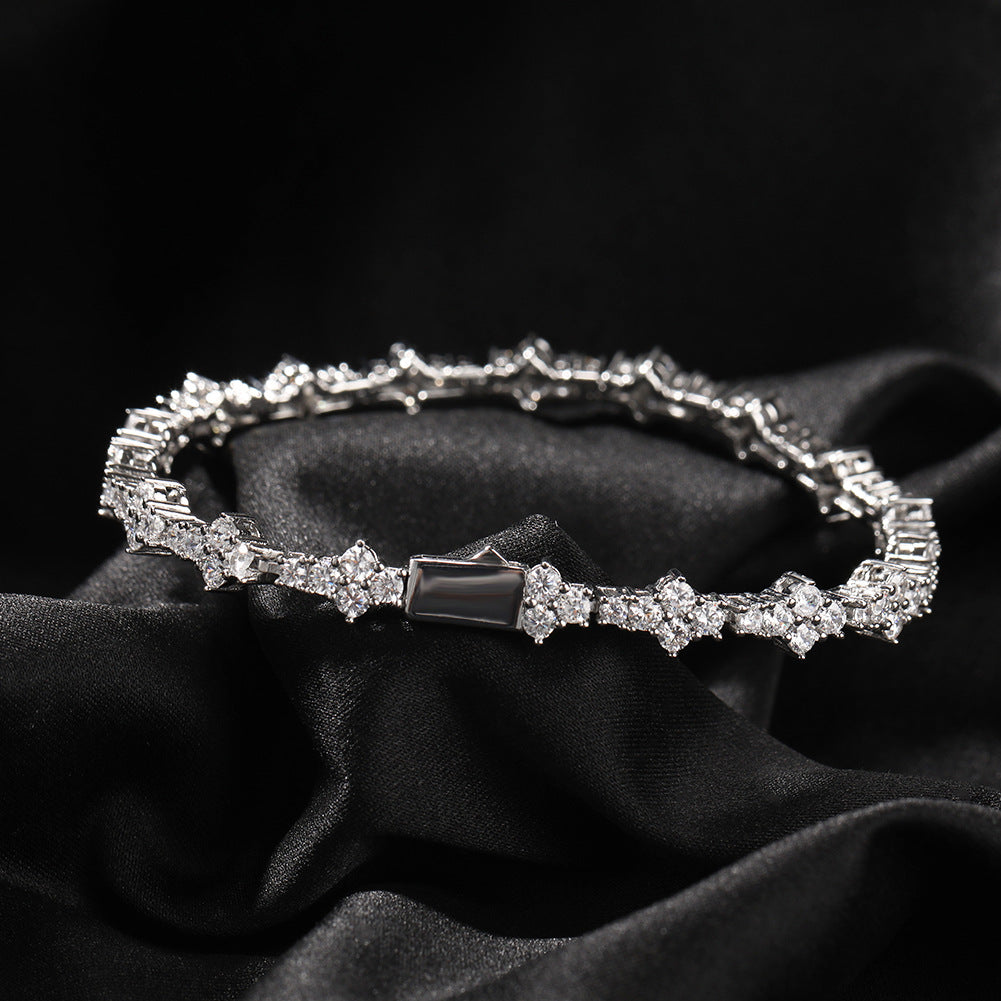 Diamond-studded high-end airplane tennis chain