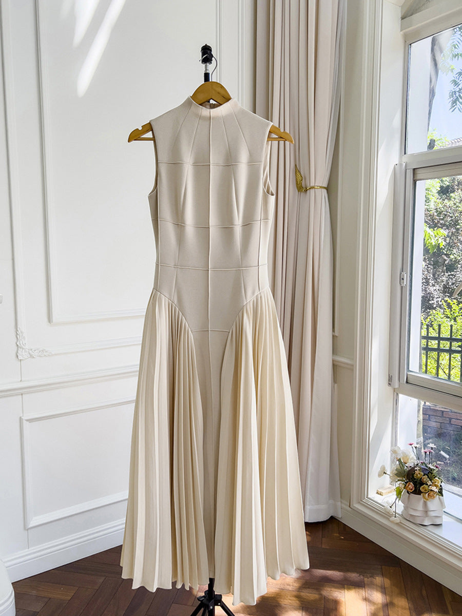 Pleated round neck sleeveless A dress with waist slimming long skirt