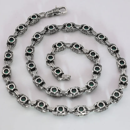 Aragogaceous pattern sapphire necklace for couples