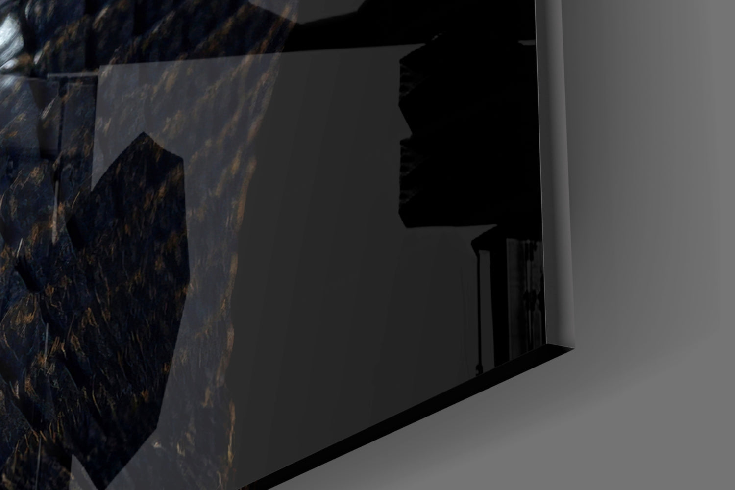 Golden-Eyed Black Snake Glass Wall Art || Designer Collection