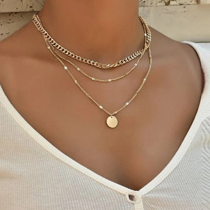 29 stylish Gold necklace on neck Gold chain Women&