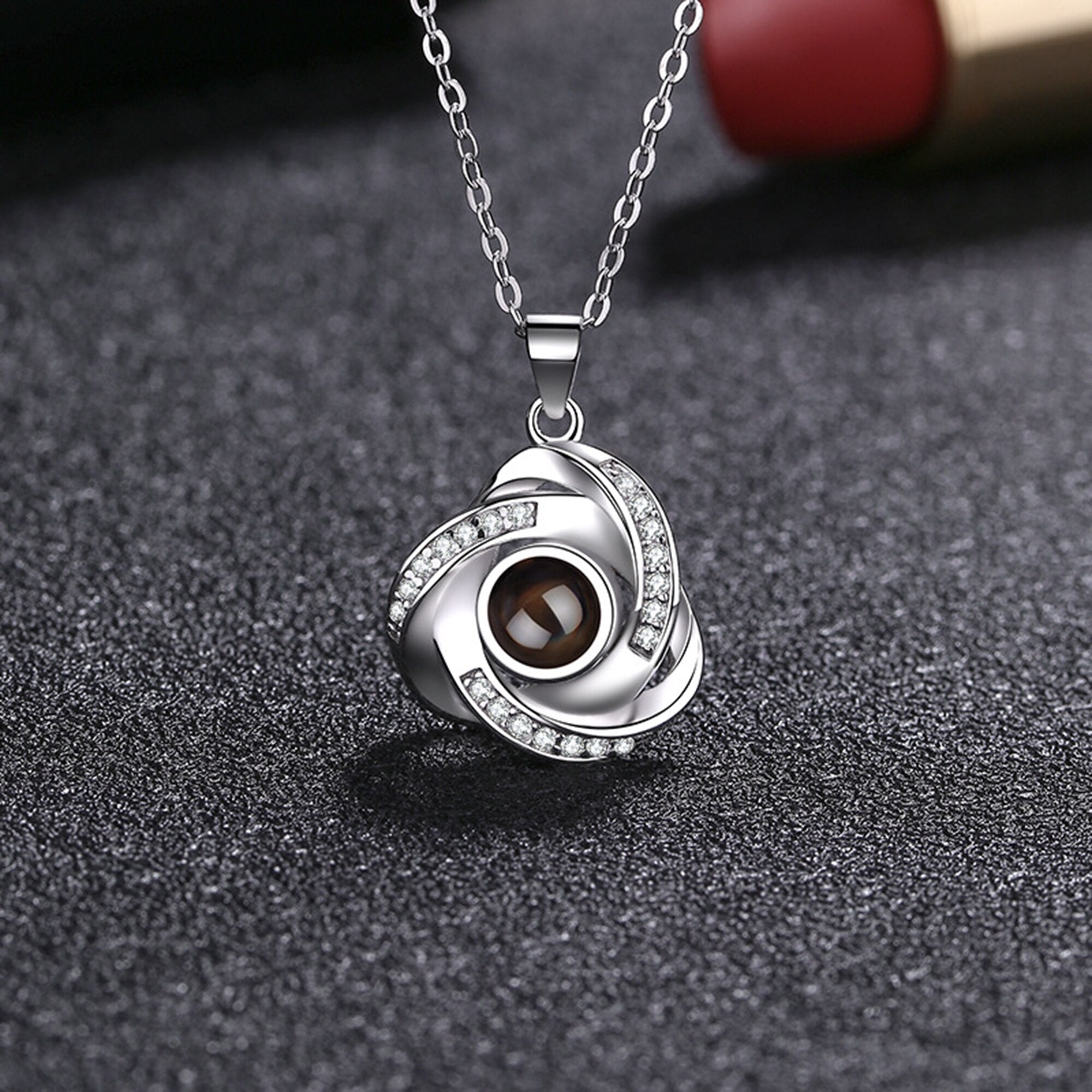Customize Name Projection Photo Romantic Crystal Rose Necklace Gift